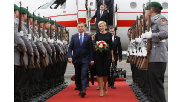 Prezydenci PRL-Bis walczą o Gruzję, Ukrainę i okupację Polski