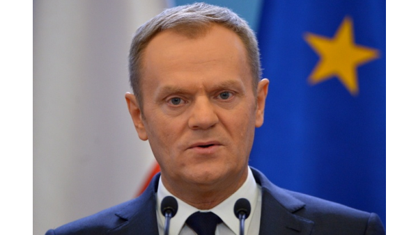 Donald Tusk o poparcie musi się postarać