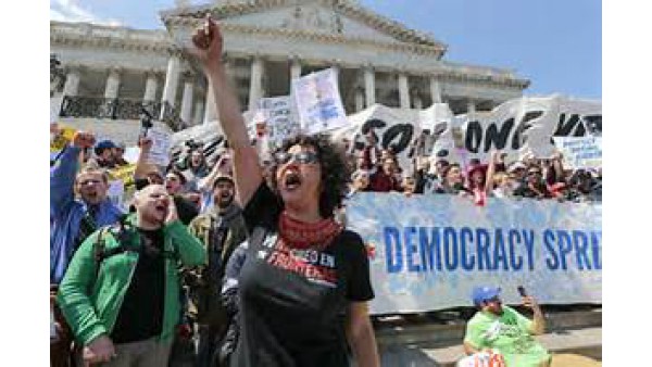 USA chcą uczyć nas demokracji? A tam: setki demostrujacych, setki aresztowanych.