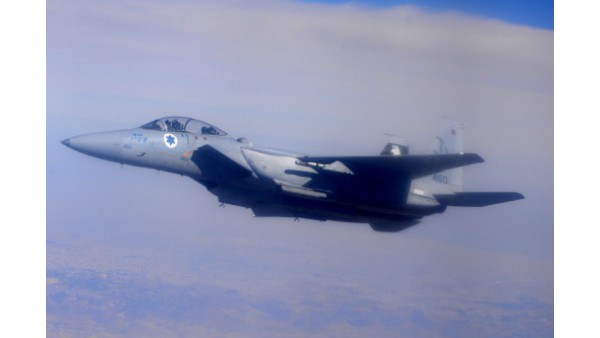 Izrael żąda eskadry samolotów F-15 od USA. 