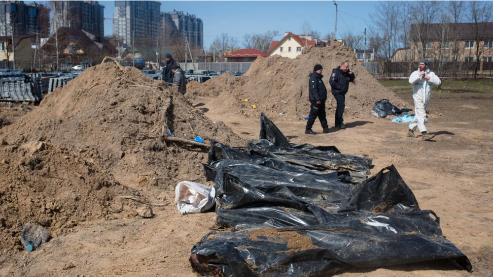 W Mariupolu rosyjskie władze okupacyjne tworzą betonowe groby masowe, aby ukryć ślady swoich zbrodni