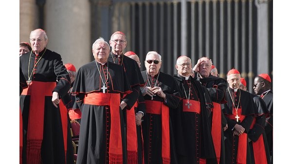 Konklawe - pamiętając o Papieżu i kardynałach nie zapomnijmy o...