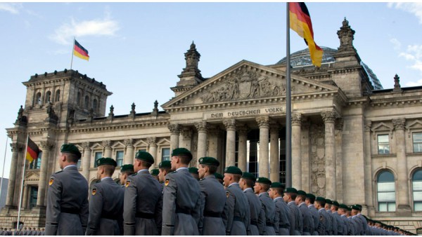 Niemcy zastanawiają sie nad wprowadzeniem przymusowej służby wojskowej.