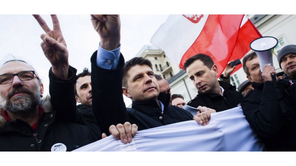 Polacy oczekują powagi w Sejmie