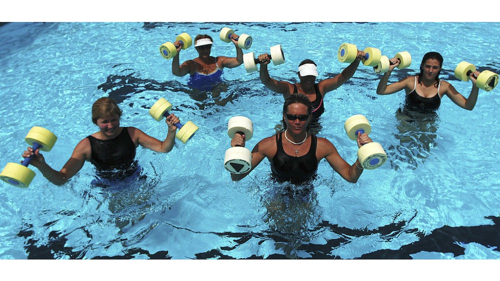 5 powodów dla których warto włączyć aqua aerobik do swoich treningów